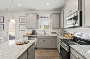 106 Summerfield Pl Dr, Carrollton, GA 30117 - Photo 5