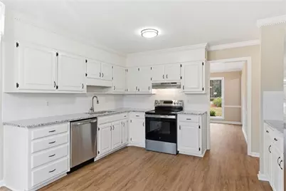 2756 Saxon Drive, Duluth, GA 30096 - Photo 5