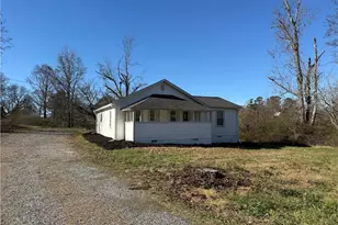 3915 Dahlonega Hwy, Cumming, GA 30028 - Photo 1