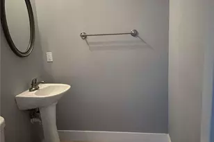 799 Hammond Dr, Atlanta, GA 30328 - Photo 5