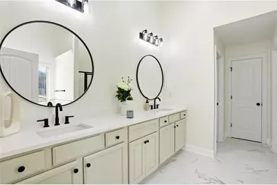 8169 Lochley Drive, Fairburn, GA 30213 - Photo 19