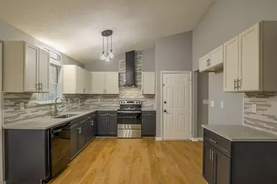 2060 Bedford Court, Lithonia, GA 30058 - Photo 9