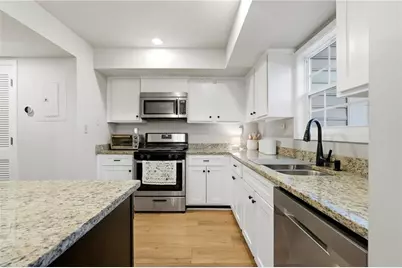 645 Anderson Walk, Marietta, GA 30062 - Photo 9