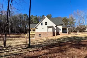 327 Primrose Ln, Pendergrass, GA 30567 - Photo 41