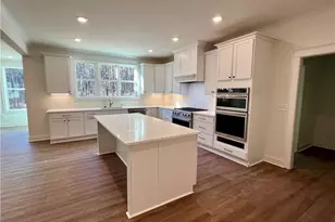 327 Primrose Ln, Pendergrass, GA 30567 - Photo 5