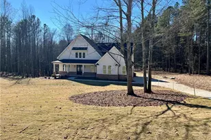 327 Primrose Ln, Pendergrass, GA 30567 - Photo 3