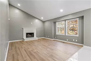 2102 Sandtree Ct SW, Atlanta, GA 30331 - Photo 3