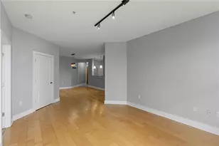799 Hammond Dr, Atlanta, GA 30328 - Photo 17