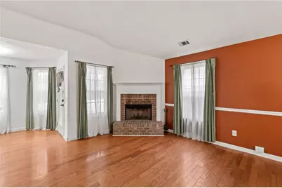 5645 Ashmoore Court, Flowery Branch, GA 30542 - Photo 17