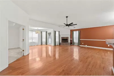 5645 Ashmoore Court, Flowery Branch, GA 30542 - Photo 19