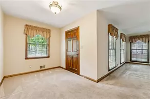 2270 Dinsmore Rd, Alpharetta, GA 30004 - Photo 13