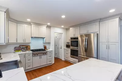 3659 Allenhurst Drive, Peachtree Corners, GA 30092 - Photo 21