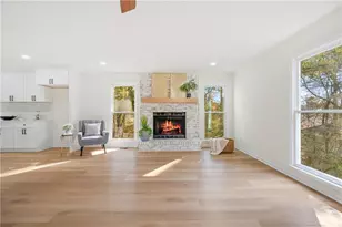 2110 Hunters Ridge Dr, Lawrenceville, GA 30044 - Photo 11