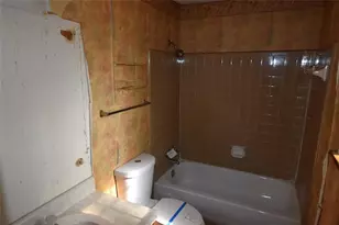 2238 Leslie Brook Dr, Decatur, GA 30035 - Photo 7