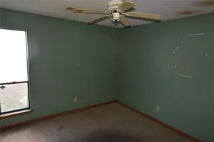 2238 Leslie Brook Dr, Decatur, GA 30035 - Photo 9