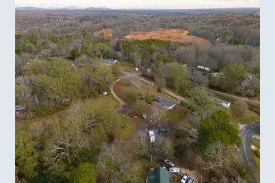 3209 Hall Drive, Gainesville, GA 30501 - Photo 9