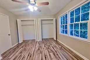 321 Tarragon Wy SW, Atlanta, GA 30331 - Photo 9