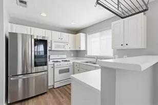 156 W Oaks Pl, Woodstock, GA 30188 - Photo 9