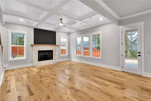 3369 Dodson Dr, East Point, GA 30344 - Photo 17