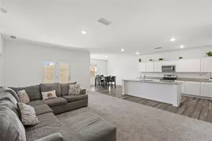 706 Bentwater Wy, Hoschton, GA 30548 - Photo 3