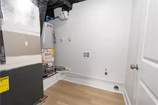 2432 Mistletoe Ln, Snellville, GA 30039 - Photo 37