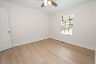 2432 Mistletoe Ln, Snellville, GA 30039 - Photo 31