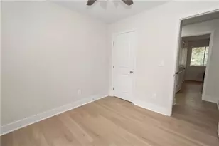 2432 Mistletoe Ln, Snellville, GA 30039 - Photo 23