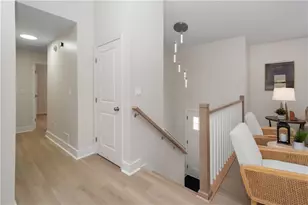 2432 Mistletoe Ln, Snellville, GA 30039 - Photo 5