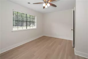 2432 Mistletoe Ln, Snellville, GA 30039 - Photo 35