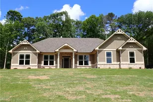 37 Hometown Ct, Jefferson, GA 30549 - Photo 1