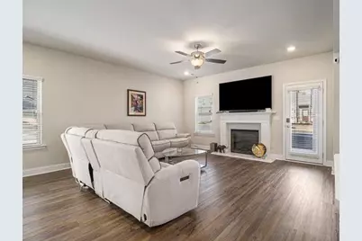 394 Greenleaf, Lilburn, GA 30047 - Photo 3