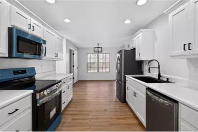 2218 Smallwood Springs Drive, Gainesville, GA 30507 - Photo 9