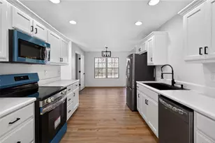 2218 Smallwood Springs Dr, Gainesville, GA 30507 - Photo 9