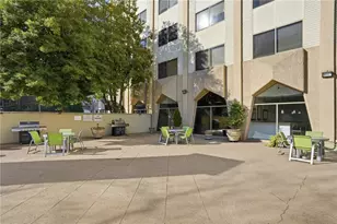 2479 Peachtree Rd NE, Atlanta, GA 30305 - Photo 21