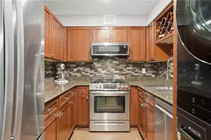 2479 Peachtree Rd NE, Atlanta, GA 30305 - Photo 9