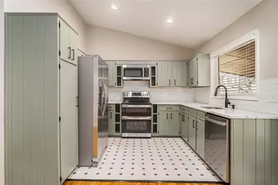 2208 Abby Lane NE, Atlanta, GA 30345 - Photo 5