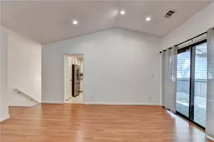 510 Garden Ct, Atlanta, GA 30328 - Photo 7