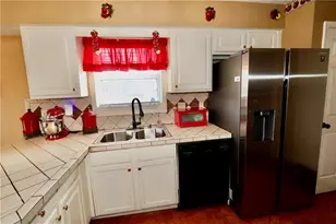 9502 Whaleys Lake Trce, Jonesboro, GA 30238 - Photo 7