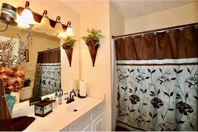 9502 Whaleys Lake Trace, Jonesboro, GA 30238 - Photo 17