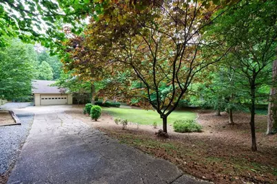 10565 Shallowford Road, Roswell, GA 30075 - Photo 1