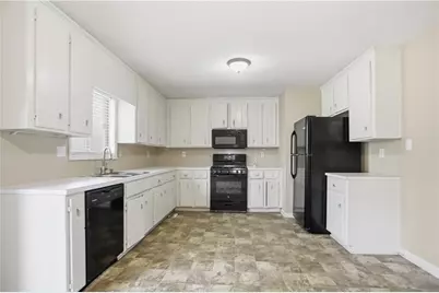 4899 Hawk Trail NE, Marietta, GA 30066 - Photo 13