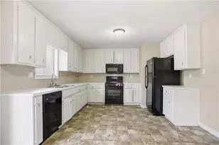 4899 Hawk Trail NE, Marietta, GA 30066 - Photo 13