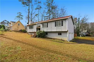 4899 Hawk Trail NE, Marietta, GA 30066 - Photo 3