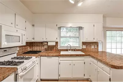 2851 Thornridge Drive, Atlanta, GA 30340 - Photo 9