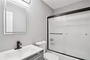 8882 Habersham Dr, Jonesboro, GA 30238 - Photo 9