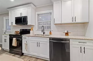 6896 Laurel Wood Dr, Douglasville, GA 30135 - Photo 11