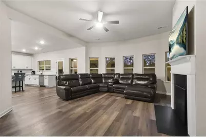 689 S Jeff Davis Drive, Fayetteville, GA 30215 - Photo 17