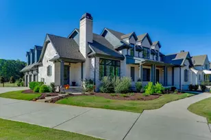 5377 Retreat Dr, Flowery Branch, GA 30542 - Photo 3