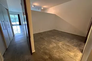 560 Dutch Valley Rd NE, Atlanta, GA 30324 - Photo 3