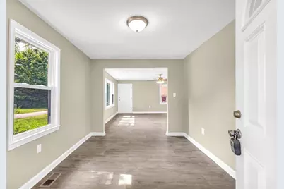 266 Randall Street, Lavonia, GA 30553 - Photo 3